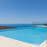 Aphrodite Hills - Junior 4*