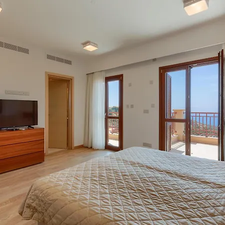 Semesteranläggning (resort) Aphrodite Hills - Junior