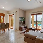 Θέρετρο Aphrodite Hills - Junior 4*