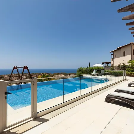 Aphrodite Hills - Junior 5*