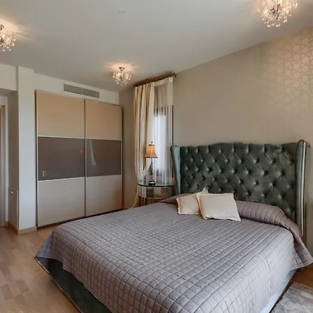 Aphrodite Hills - Junior 4*