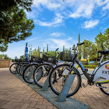 Aphrodite Hills - Junior