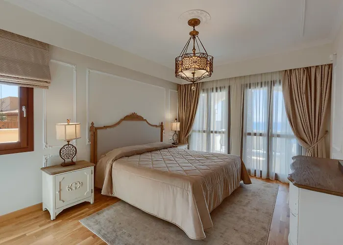 Aphrodite Hills - Junior