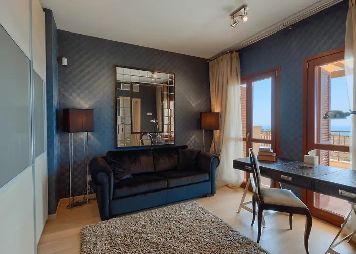 Aphrodite Hills - Junior