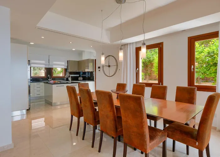 Aphrodite Hills - Junior