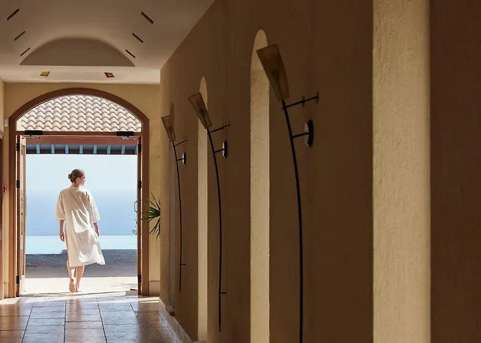 Aphrodite Hills - Junior